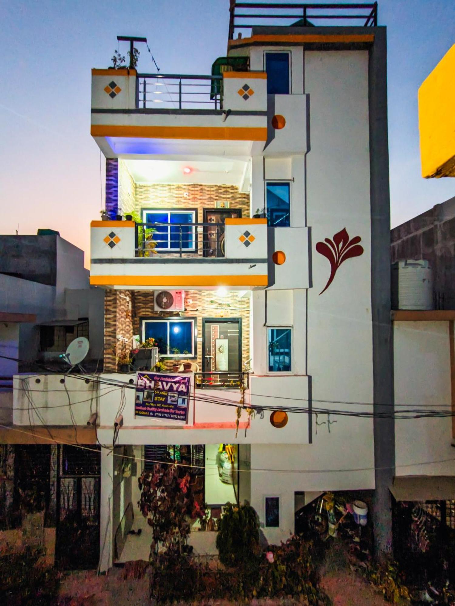 Bhavya Homestay Garudeshwar Eksteriør bilde